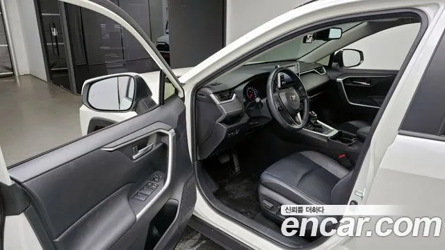 Toyota RAV4 2.5 2WD 2019 thumbnail 16
