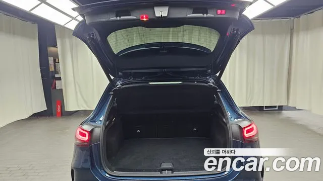 Mercedes-Benz GLA-Class GLA250 4MATIC 2021 thumbnail 3