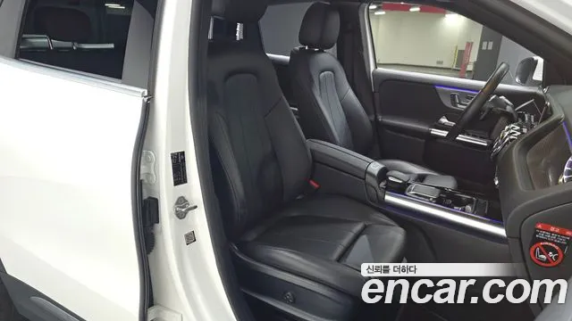 Mercedes-Benz GLA-Class GLA220 2021 thumbnail 14