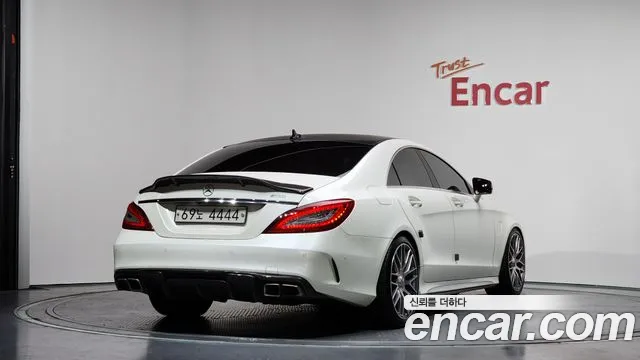 Mercedes-Benz CLS-Class CLS63 AMG 4MATIC 2015 thumbnail 3