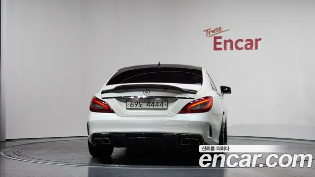 Mercedes-Benz CLS-Class CLS63 AMG 4MATIC 2015 thumbnail 4