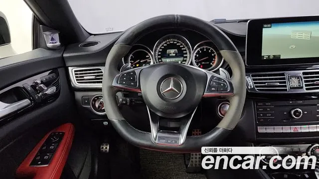 Mercedes-Benz CLS-Class CLS63 AMG 4MATIC 2015 thumbnail 9