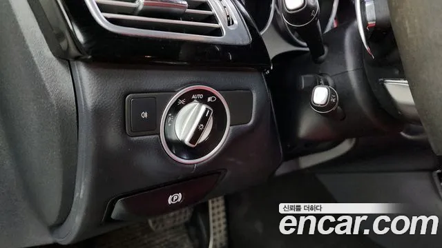 Mercedes-Benz CLS-Class CLS63 AMG 4MATIC 2015 thumbnail 8