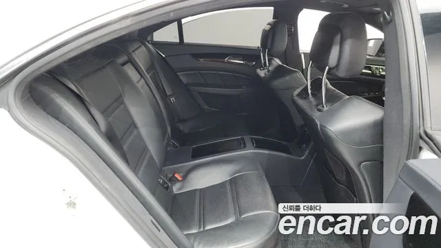 Mercedes-Benz CLS-Class CLS63 AMG 4MATIC 2016 thumbnail 18