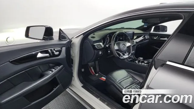 Mercedes-Benz CLS-Class CLS63 AMG 4MATIC 2016 thumbnail 7